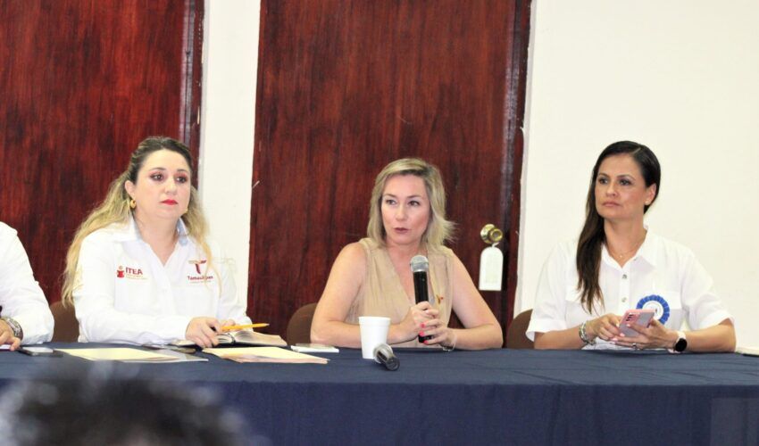 Se suman escuelas normales públicas al MONAE