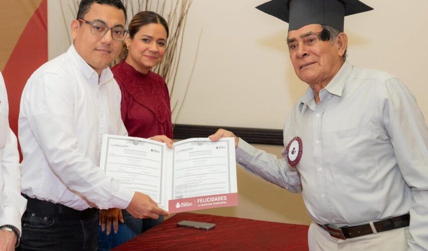 10 Entrega de certificados DIF Altamira 32