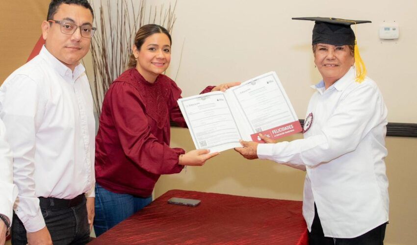 14 Entrega de certificados DIF Altamira 36