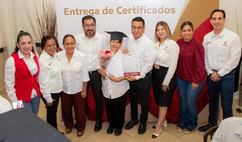 Entrega de certificados DIF Altamira 15