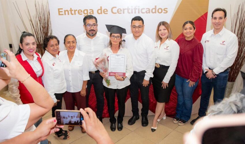 Entrega de certificados DIF Altamira 20