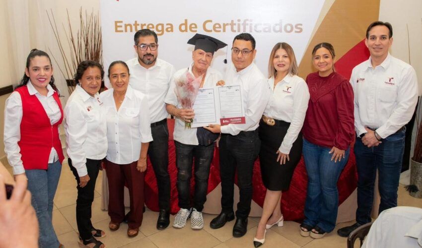 Entrega de certificados DIF Altamira. 3jpeg